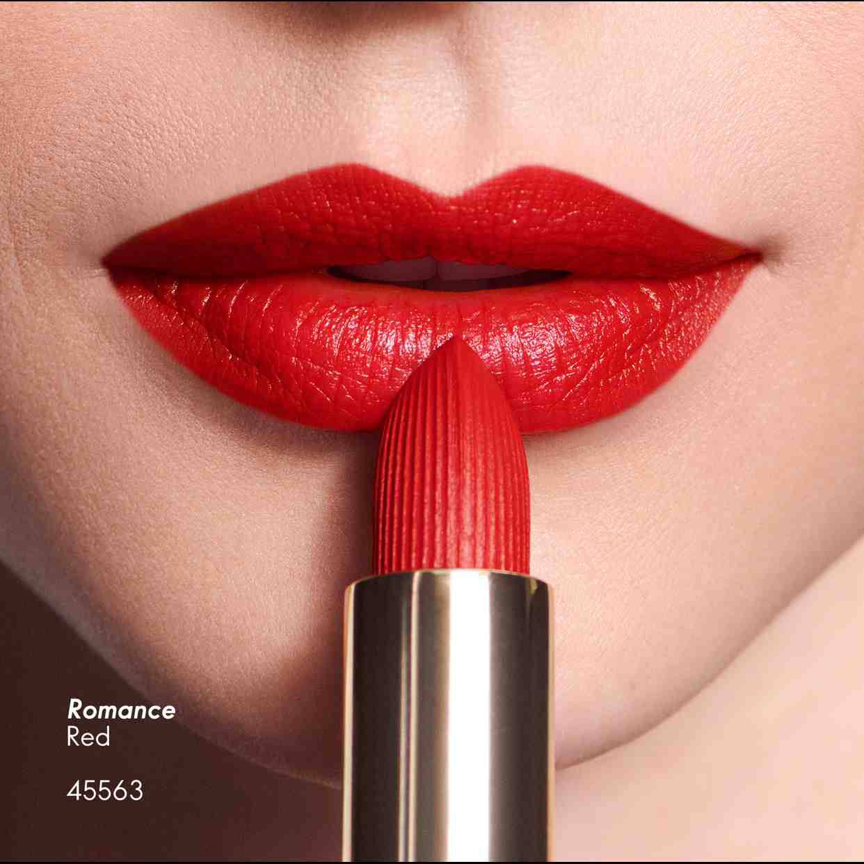 رژ لب با ضدآفتاب